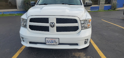 Auto Body Shop «Gerber Collision & Glass», reviews and photos, 801 N State St, Elgin, IL 60123, USA