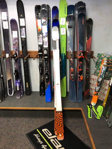 Sporting Goods Store «Mountainside Ski & Sports», reviews and photos, 5142 E Trindle Rd, Mechanicsburg, PA 17050, USA