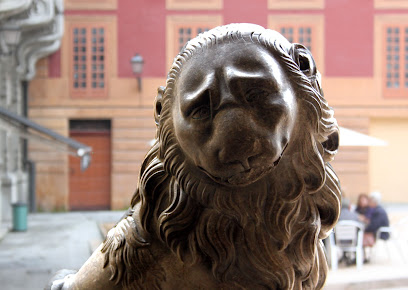 Escultura León del Ayuntamiento – Oviedo