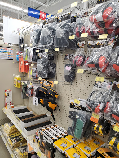Hardware Store «Harbor Freight Tools», reviews and photos, 50 Springer Dr, Bangor, ME 04401, USA