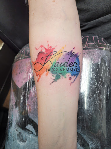 Explore hot air balloon tattoo ideas, creative tattoo ideas in Houma, available at New Era Tattoo Studio