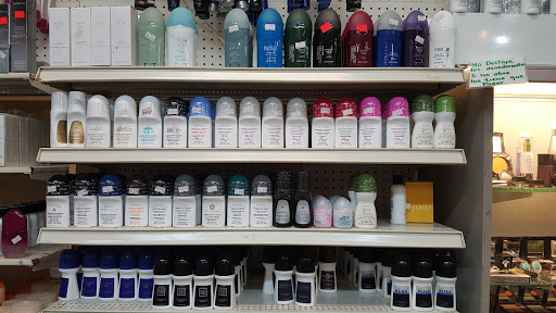 Flea Market «Shelby County Flea Market», reviews and photos, 820 Buck Creek Rd, Simpsonville, KY 40067, USA