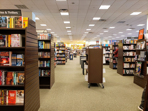 Book Store «Barnes & Noble», reviews and photos, 3100 Main St #1400, Maumee, OH 43537, USA