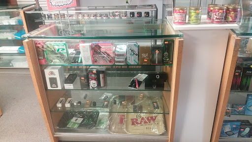 Tobacco Shop «Happy Daze Smoke Shop», reviews and photos, 6450 W 10th St STE 2, Indianapolis, IN 46214, USA