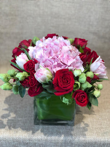 Florist «Flowers and Flowers by Adam Manjuck», reviews and photos, 876 Post Rd, Darien, CT 06820, USA