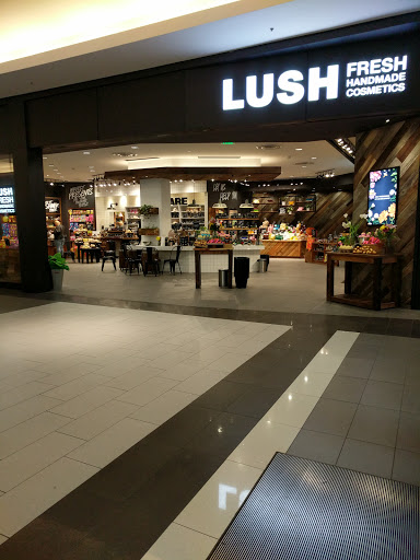 Lush Cosmetics image 1
