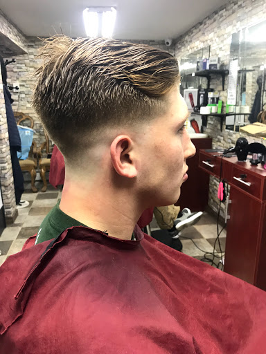 Barber Shop «New York Barber Shop», reviews and photos, 87 N Beverwyck Rd # B, Lake Hiawatha, NJ 07034, USA