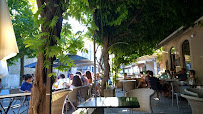 Atmosphère du Restaurant de sundae Glaces RAVí à Lourmarin - n°10