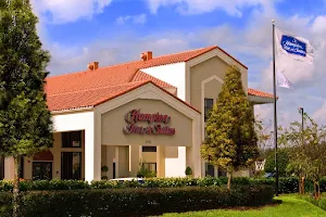 Hampton Inn & Suites Orlando/East UCF Area image