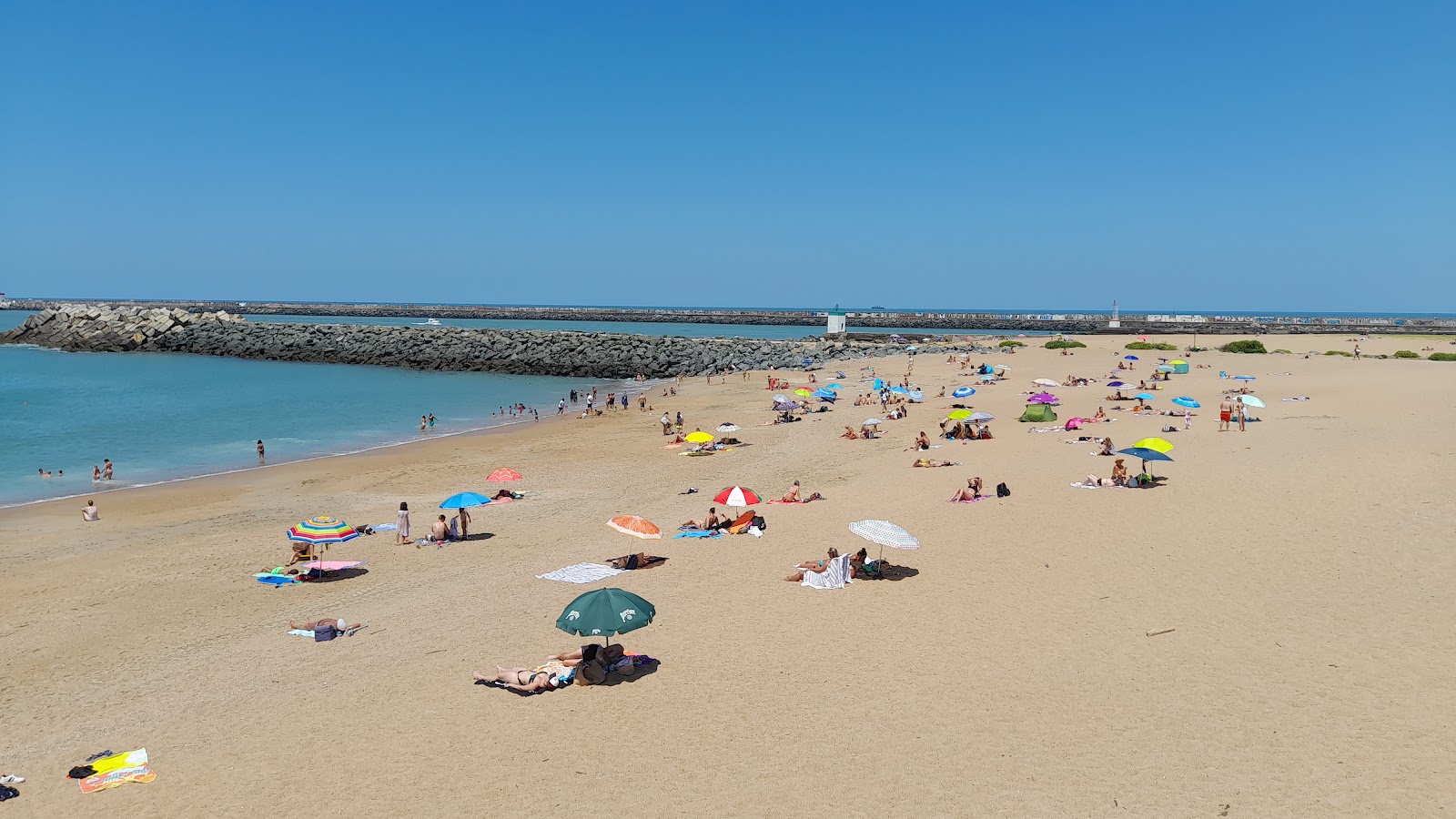 Fotografija Cavalier plaža z svetel pesek površino