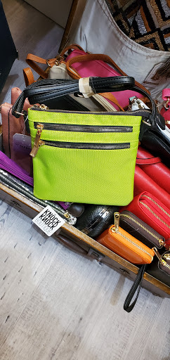 Jewelry Store «Knock Knock Boutique», reviews and photos, 110 W Chocolate Ave, Hershey, PA 17033, USA