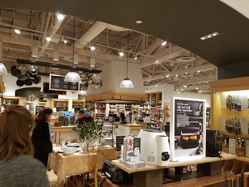 Kitchen Supply Store «Williams-Sonoma», reviews and photos, 122 N Santa Cruz Ave, Los Gatos, CA 95030, USA