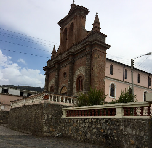Opiniones de Iglesia San Juan Bautista de Punín en Punin - Iglesia