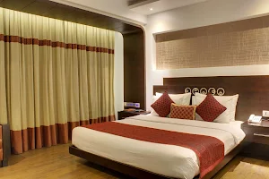 Hotel Godwin Deluxe, New Delhi image