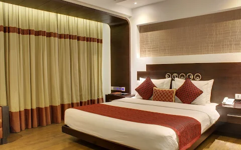 Hotel Godwin Deluxe, New Delhi image