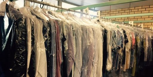 Dry Cleaner «ZIPS Dry Cleaners», reviews and photos, 1342 Bristol Pike Bristol Pike, Andalusia, PA 19020, USA