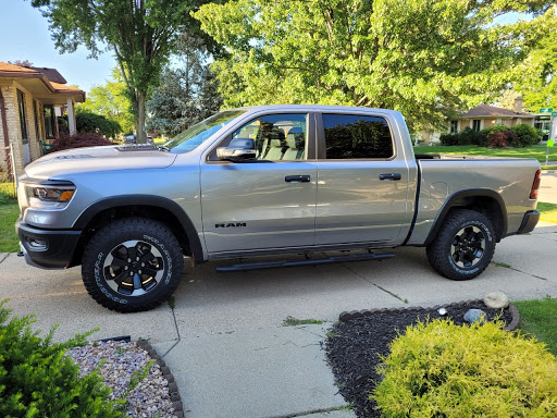 Car Dealer «Milnes Chrysler Dodge Jeep Ram», reviews and photos