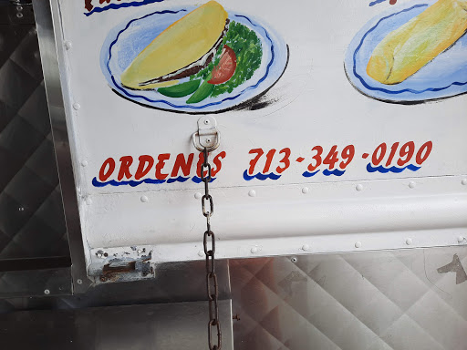 Liquor Store «Yolo Liquor Store», reviews and photos, 6101 Glenmont Dr, Houston, TX 77081, USA