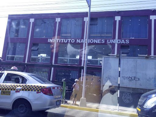 Instituto de Educación Superior Tecnológico