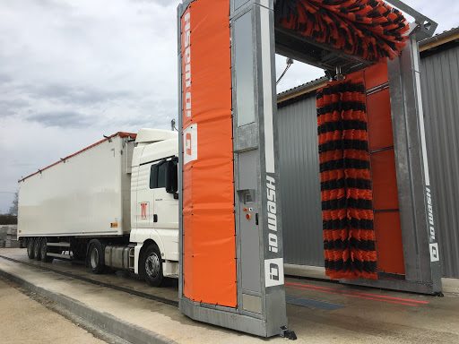 Photo 8 - YAKALAVER & CO