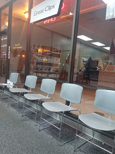 Hair Salon «Great Clips», reviews and photos, 2186 Bloomingdale Rd, Glendale Heights, IL 60139, USA