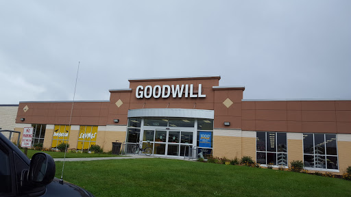 Thrift Store «Goodwill - Hopkins», reviews and photos, 1025 Hill St, Hopkins, MN 55343, USA