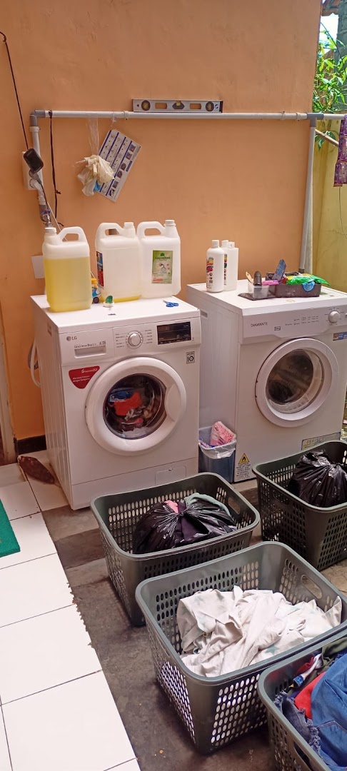 In Laundry Cirateun Peuntas Photo
