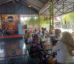 SALINGKA Cafe & Resto photo