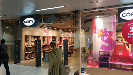 Stores to buy women's geox Düsseldorf