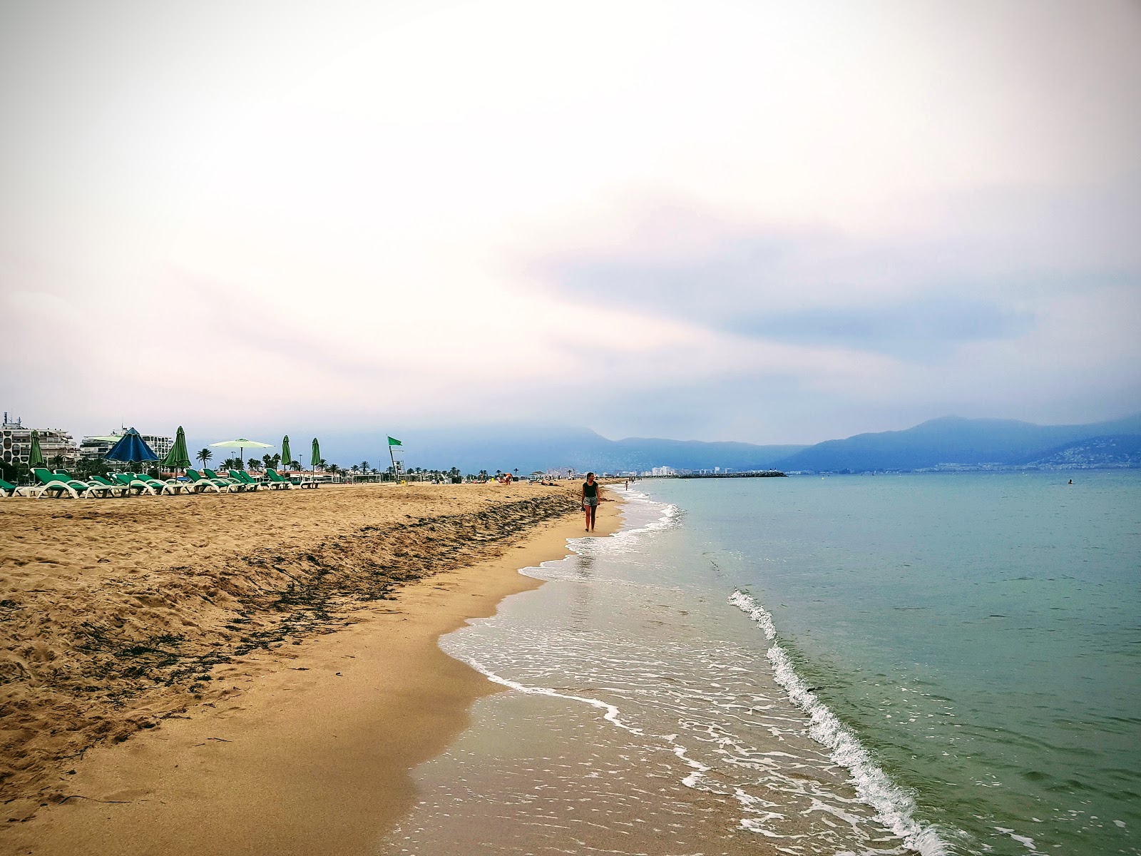 Foto von Empuriabrava Strand mit langer gerader strand