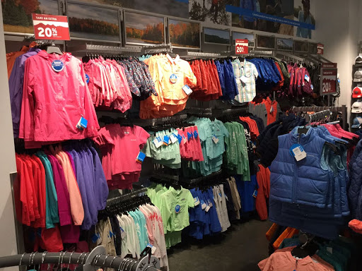 Sportswear Store «Columbia Sportswear Outlet Store at Premium Outlets», reviews and photos, 2300 Grand Cypress Dr #170, Lutz, FL 33559, USA