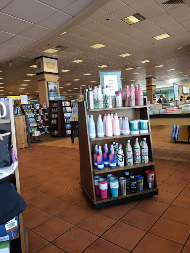 Coffee Shop «Starbucks», reviews and photos, 14 Commercial Rd, Leominster, MA 01453, USA