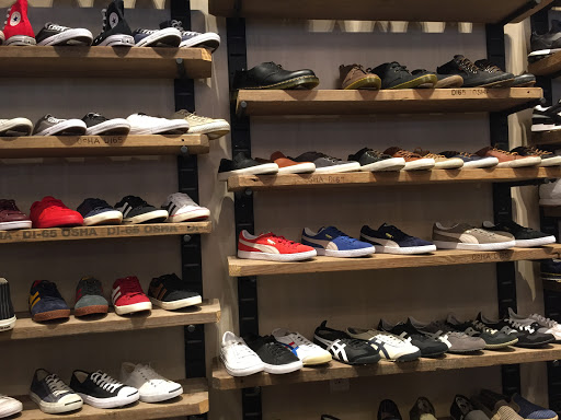 Shoe Store «DNA Footwear Williamsburg», reviews and photos, 133 N 7th St, Brooklyn, NY 11249, USA
