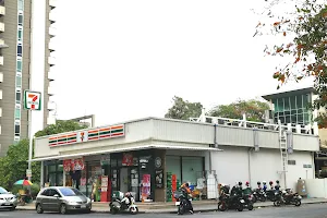 7-Eleven • The Lake (เมืองทองธานี) (05629) image