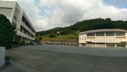 松田町立寄小学校