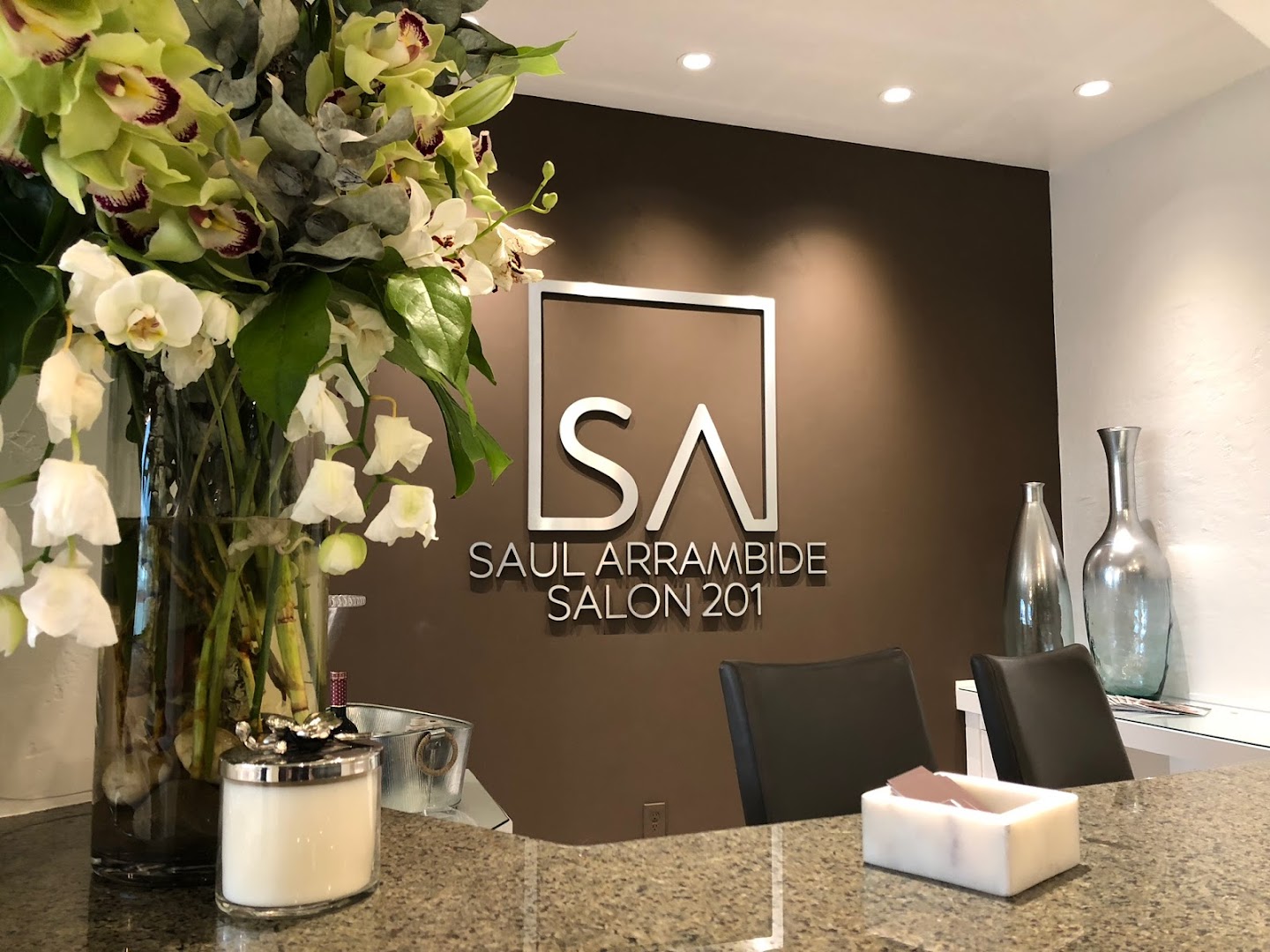 Saul Arrambide Salon 201