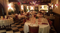 Atmosphère du Restaurant français Restaurant Le Coligny à Châtillon-Coligny - n°12
