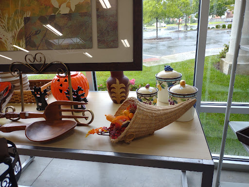 Thrift Store «Goodwill Warwick Retail Store», reviews and photos, 11061 Warwick Blvd, Newport News, VA 23601, USA