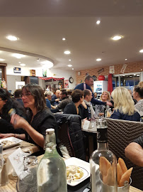 Atmosphère du Restaurant Le J'S Brasserie à Le Luc - n°11