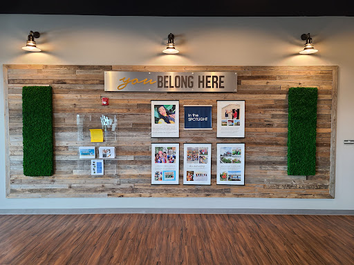 Sign Shop «FASTSIGNS», reviews and photos, 313 N Mattis Ave #114, Champaign, IL 61821, USA