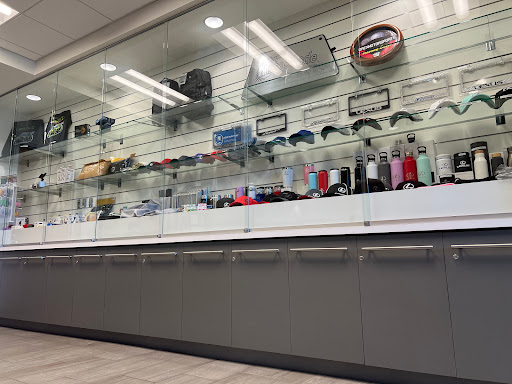 Lexus Dealer «Lexus of Pleasanton», reviews and photos, 4345 Rosewood Dr, Pleasanton, CA 94588, USA