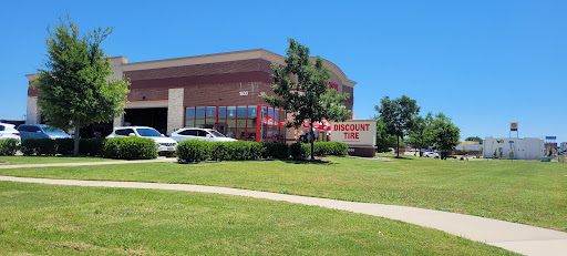 Tire Shop «Discount Tire Store - Rockwall, TX», reviews and photos, 693 I-30 Frontage Rd, Rockwall, TX 75087, USA
