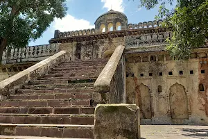 Vijayraghavgarh Fort image