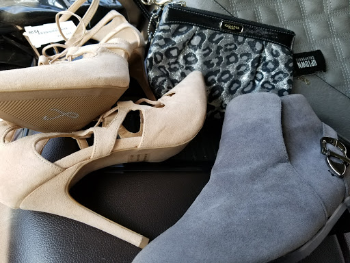 Used Clothing Store «Uptown Cheapskate», reviews and photos, 11255 Huebner Rd #205, San Antonio, TX 78230, USA