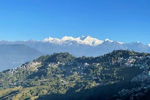 Tiger Hills - A View To Kanchanjunga image