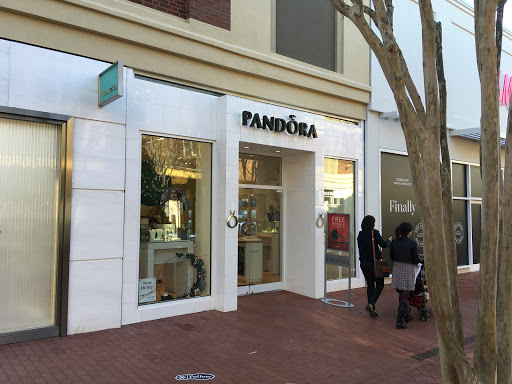 Shopping Mall «Stony Point Fashion Park», reviews and photos, 9200 Stony Point Pkwy, Richmond, VA 23235, USA