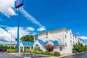 Motel 6 Chattanooga, TN - Downtown image