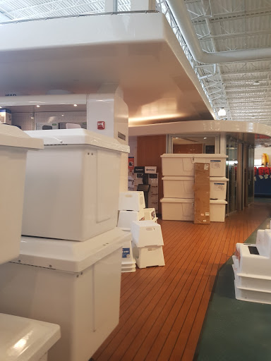 Marine Supply Store «West Marine», reviews and photos, 2401 S Andrews Ave, Fort Lauderdale, FL 33316, USA