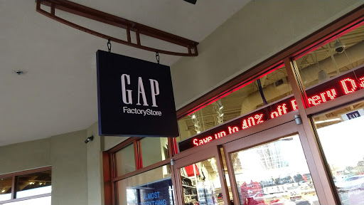 Clothing Store «Gap Outlet», reviews and photos, 1001 N Arney Rd, Woodburn, OR 97071, USA