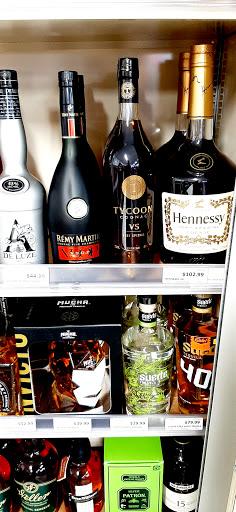 Wine Store «Grattidge Liquor Store», reviews and photos, 2069 SE 29th St, Topeka, KS 66605, USA